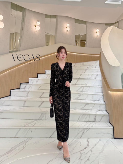 Luxury Pearl Decor Lace V-Neck Long Sleeves Long Formal Dress